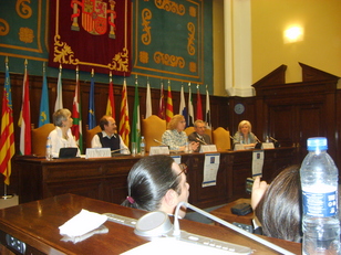 Momento de la conferencia magistral. Momento de la conferencia magistral.