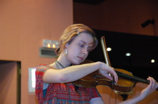 Andrea Sanz Vela en un momento de su interpretación Andrea Sanz Vela en un momento de su interpretación