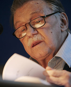 Benedetti o la oficina en el corazón Benedetti o la oficina en el corazón