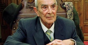 En honor a Luis Gil Fernández