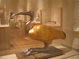 El dios Thot de Hermópolis bajo el aspecto del Ibis. MMANY. Foto IEAE El dios Thot de Hermópolis bajo el aspecto del Ibis. MMANY. Foto IEAE