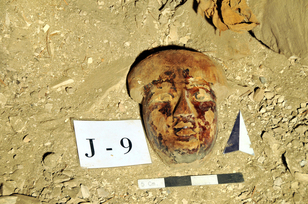 EL PROYECTO AMEN-HOTEP HUY (TA -28-) EN ASASIF. CAMPAÑA 2011. DESCUBRIMIENTO DE UNA CAPILLA DENTRO DE LA TUMBA EL PROYECTO AMEN-HOTEP HUY (TA -28-) EN ASASIF. CAMPAÑA 2011. DESCUBRIMIENTO DE UNA CAPILLA DENTRO DE LA TUMBA