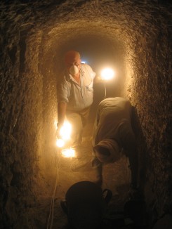 Excavando en el interior de la TT 353
