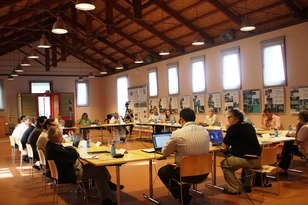 OTRA FORMA DE PENSAR Y HACER ESTRATEGIAS ES POSIBLE OTRA FORMA DE PENSAR Y HACER ESTRATEGIAS ES POSIBLE