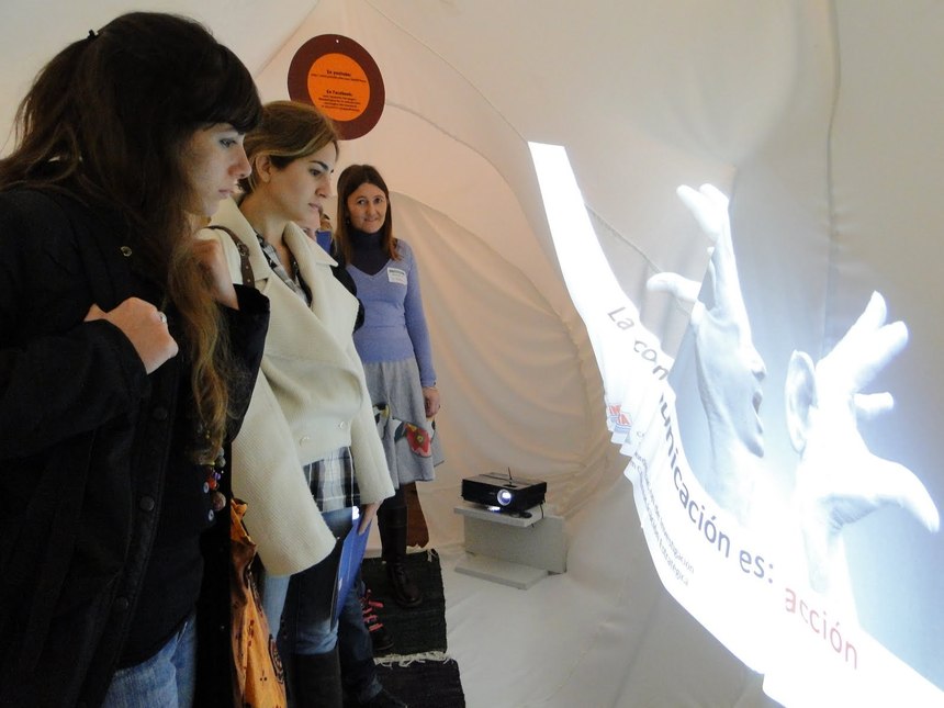 Definiciones de la comunicación en la manga comunicacional Definiciones de la comunicación en la manga comunicacional