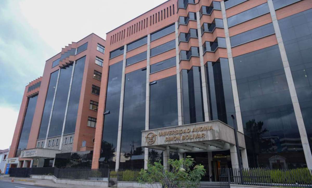 Regreso a la UASB Regreso a la UASB