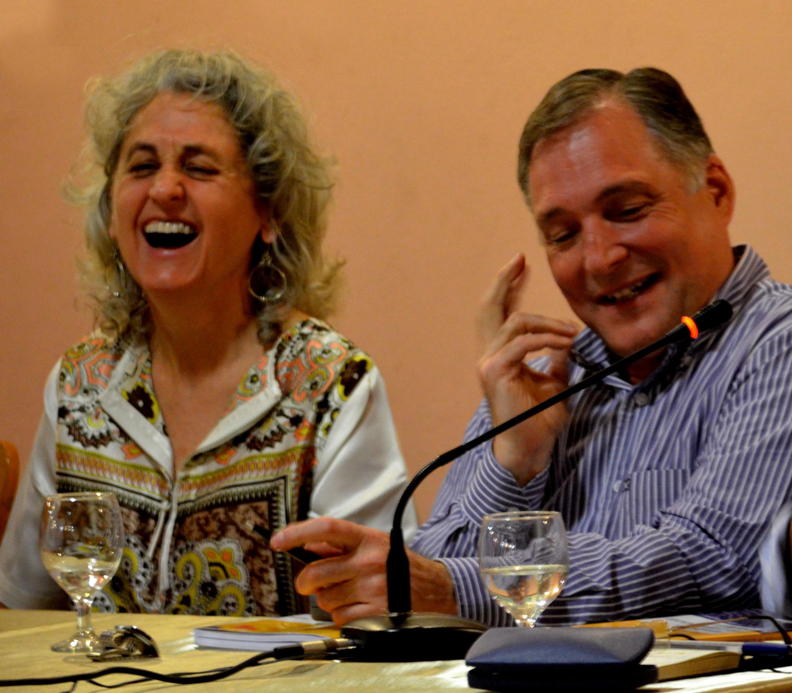 Presentación del libro "Metodologías de la comunicación estratégica" en Rosario.