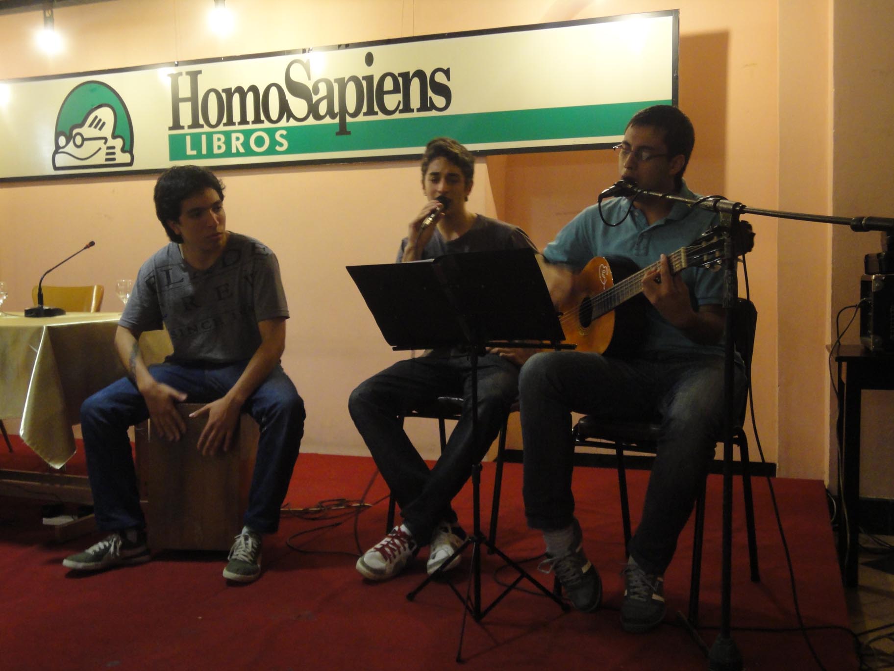 Presentación del libro "Metodologías de la comunicación estratégica" en Rosario.