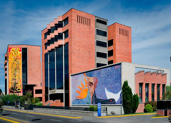 102 hitos de una hermosa travesía 102 hitos de una hermosa travesía