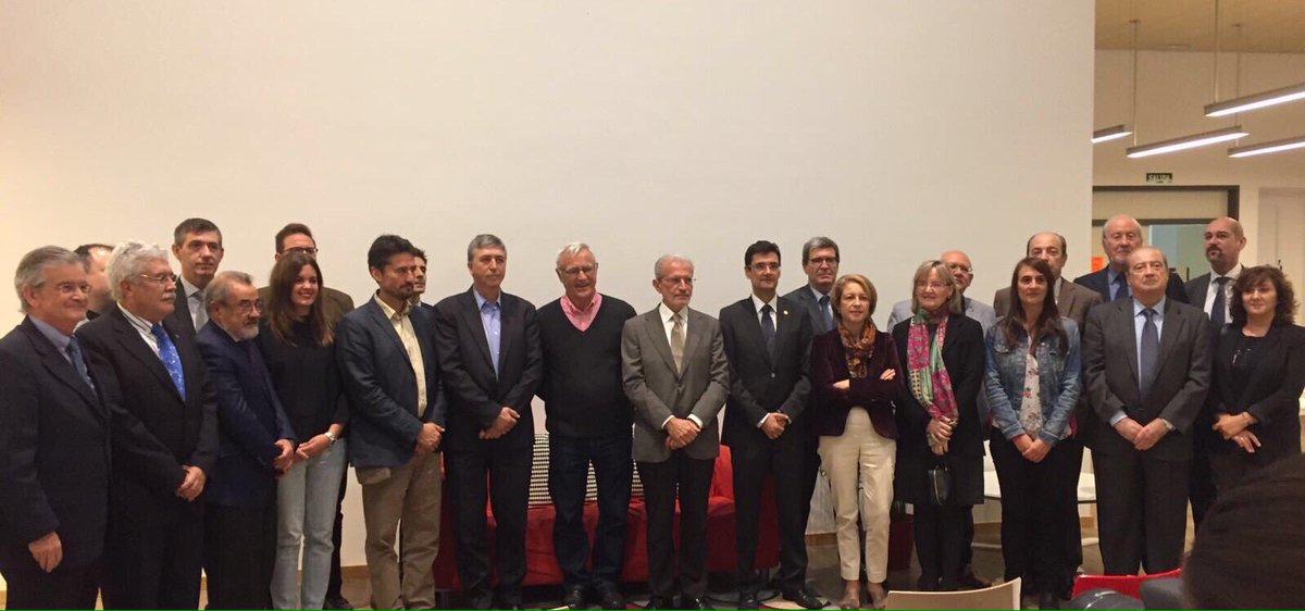 Representantes de los sectores público, privado y sociedad civil Representantes de los sectores público, privado y sociedad civil