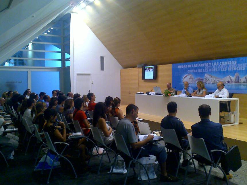 Cómo motivar a los estudiantes mediante  actividades científicas atractivas