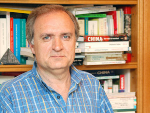 China pide paso. De Hu Jintao a Xi Jinping China pide paso. De Hu Jintao a Xi Jinping