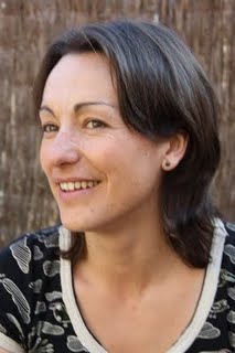 Julieta Valero nos presenta dos poemas de "Autoría"