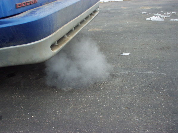 El humo del tubo de escape podría convertirse en electricidad. Tubododge.