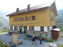 Casa de montaña en Los Alpes. Foto: Hans Casa de montaña en Los Alpes. Foto: Hans