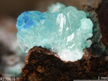 Simonkolleite [Zn5(OH)8Cl2·H2O], un mineral antropogénico. RRUFF