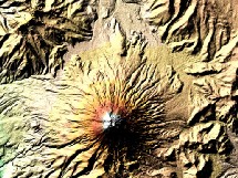 Volcán activo en Los Andes