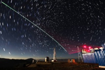 El satélite Micius en acción, intercambiando fotones con la Tierra. Imagen: Xinhua. El satélite Micius en acción, intercambiando fotones con la Tierra. Imagen: Xinhua.