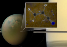 Recreación de Titán y de las moléculas que podrían formarse a partir de cianuro de vinilo hallado en la luna helada de Saturno. Imagen: B. Saxton (NRAO/AUI/NSF); NASA
