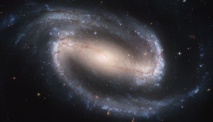 La galaxia espiral NGC 1300 fotografiada por el telescopio Hubble. NASA, ESA, and The Hubble Heritage Team STScI/AURA