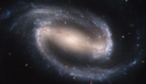 La galaxia espiral NGC 1300 fotografiada por el telescopio Hubble. NASA, ESA, and The Hubble Heritage Team STScI/AURA La galaxia espiral NGC 1300 fotografiada por el telescopio Hubble. NASA, ESA, and The Hubble Heritage Team STScI/AURA