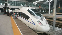 China se comunicará con toda Asia y Europa mediante esta nueva red de trenes de alta velocidad, que tendrá presencia en 17 países. Imagen: Wikipedia.