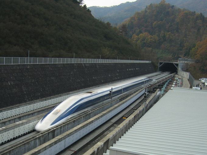 La tecnología Maglev o de levitación magnética permite alcanzar las mayores velocidades registradas hasta el momento en trenes de pasajeros. Imagen: wikipedia.org.