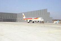 Barrera de motores para disminuir el ruido provocado por los aviones en Barajas. AENA.