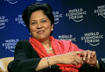 Indra Krishnamurthy Nooyi, CEO de PepsiCo, en el World Economic Forum 2008. Foto: WEF.