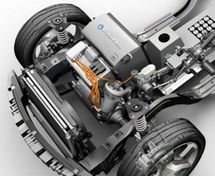 Las baterías de litio-ion son una de las principales esperanzas para un mayor desarrollo de los vehículos híbridos y eléctricos. Imagen: medioambienteok.blogspot.com