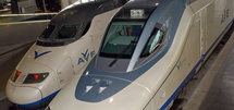 La estación de Atocha, en Madrid, se posiciona como el mayor distribuidor de usuarios y servicios ferroviarios de alta velocidad en todo el mundo. Imagen: cincodias.com.