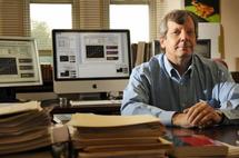 Finley Charney es parte de un equipo de ingenieros de Virginia Tech que ha desarrollado nuevos sistemas estructurales orientados a lograr un rendimiento óptimo de los edificios durante los terremotos. Imagen: Virginia Tech.