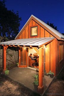 Las pequeñas casas ecológicas pueden construirse en los patios traseros de viviendas ya edificadas. Imagen: UC Berkeley.