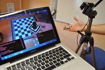 Ampliación de una piza de ajedrez en el ordenador. Imagen: Universitat Politècnica de Catalunya.
