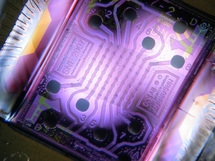 Un microchip con una serie de 64 nanosensores. Imagen: Stanford University.