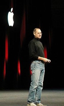 Steve Jobs en 2005. Foto: mylerdude. Wikipedia.