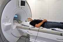 Paciente en un escáner IRMf. Fuente: Instituto Max Planck de Psiquiatría.