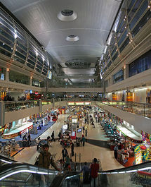 Aeropuerto Dubai International. Fuente: Wikimedia Commons.
