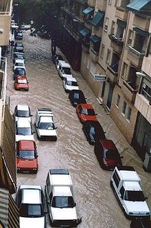 Calle Arquitecto Morell de Alicante el 30 de septiembre de 1997. Fuente: Wikimedia Commons.