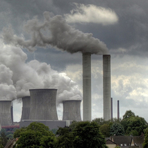En 2009, una disminución en el precio del gas natural redujo la dependencia del carbón de la industria de la electricidad, lo que disminuyó las emisiones de carbono. Imagen: Bruno D. Rodrigues. Fuente: SEAS.