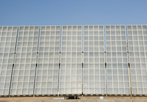 El diseño en 3D permite producir más del doble de energía por área con respecto a las células solares convencionales. Fuente: PhotoXpress.