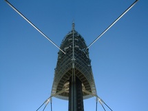 Torre de telecomunicaciones de Collserola, (Barcelona). Fuente: Wikimedia Commons.