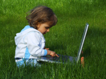 Cada vez hay más redes Wi-Fi y más dispositivos que las usan. Fuente: PhotoXpress.