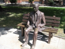 Estatua de Alan M. Turing en Whitworth Gardens, Mánchester, Reino Unido. Fuente: Flickr.