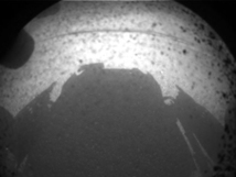 Primera imagen de Marte captada por Curiosity. Fuente: NASA/JPL-Caltech.