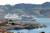 Cruceros de lujo en puerto de Cartagena en el Mediterráneo. Foto: Viajejet.