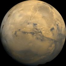 Valles Marineris sobre la superficie de Marte. Fuente: Wikimedia Commons.