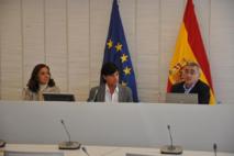 La secretaria de Estado de Investigación, Carmen Vela, López Otín y Elías Campo, en la presentación del estudio. Fuente: Universidad de Oviedo.