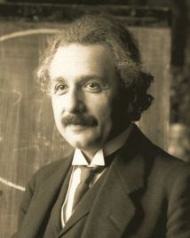 Albert Einstein en 1921. El científico sostenía que: "“Sin la fe en la armonía interna de nuestro mundo, no podría haber ninguna ciencia”. Fuente: Wikimedia Commons.