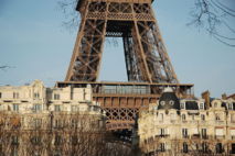 La Torre Eiffel sobresale en París con sus 300 metros de altura. Fuente: Wikimedia Commons.